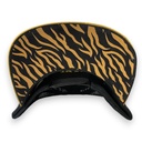 Gorra AUTÉNTICOS TIGRES con bordado al frente y detalle de color en visera